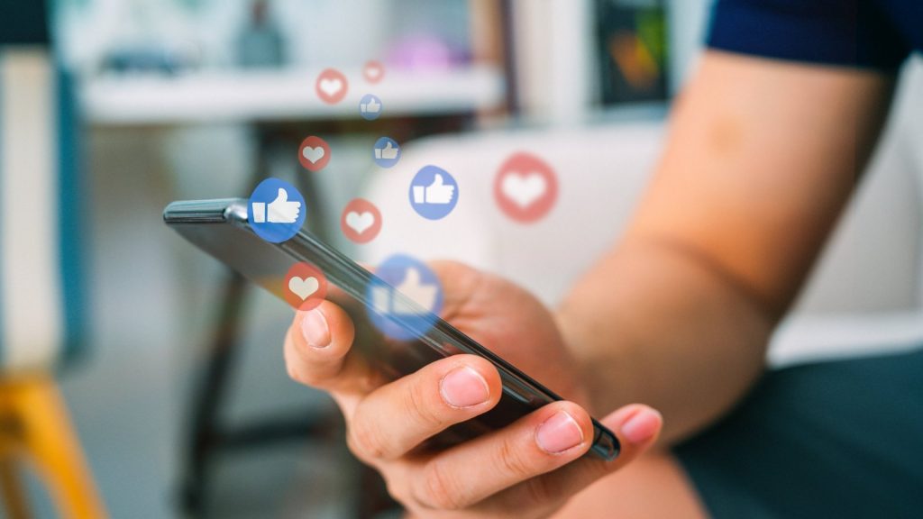 5 Ways to Use Social Media to Grow Your Business